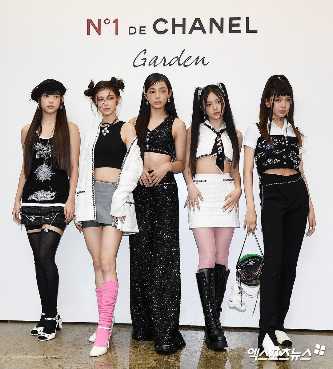 One year ago 

#뉴진스 #NewJeans