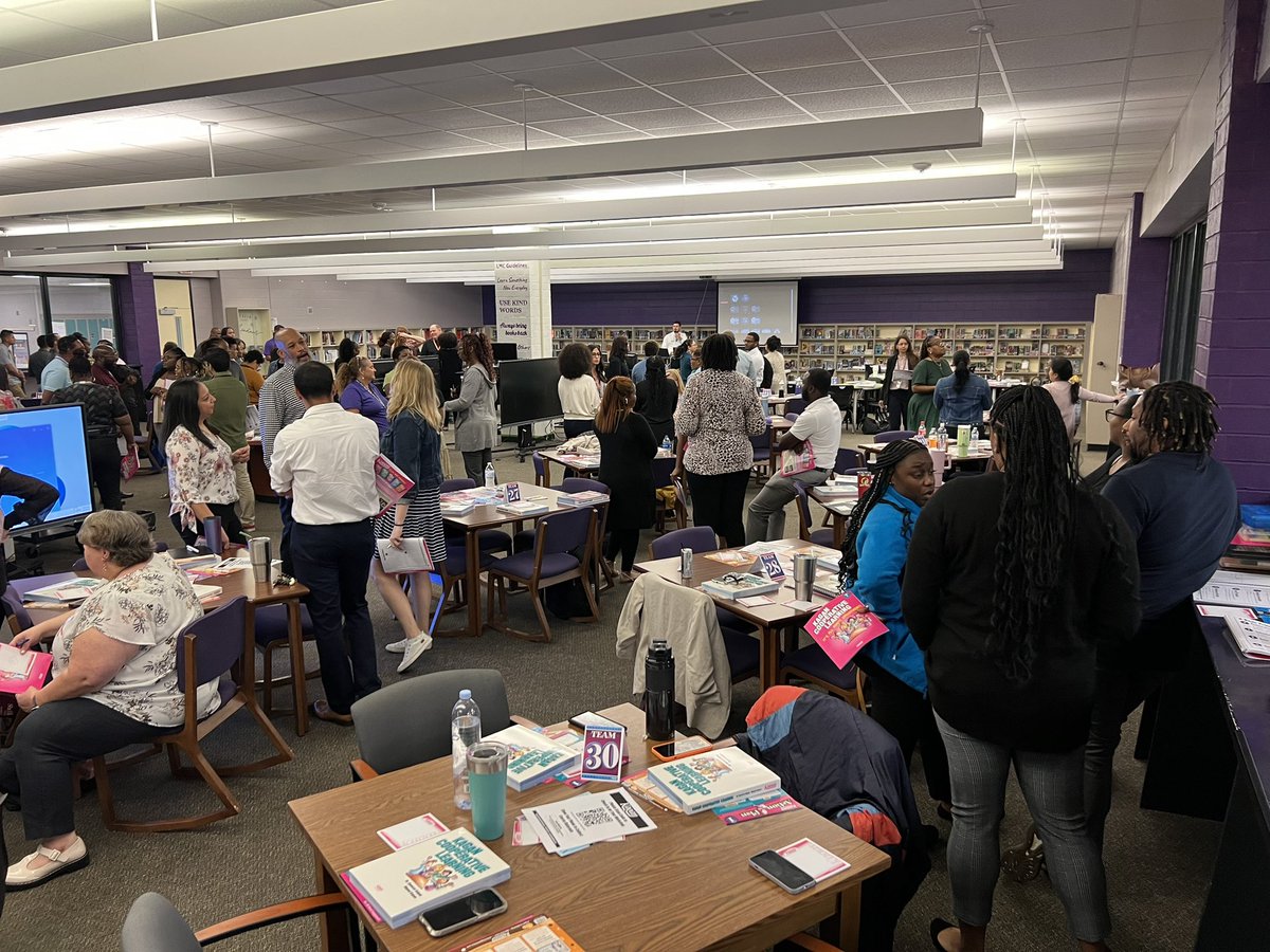 HumbleISD_HMS's tweet photo. Kagan Training with our entire staff! #OneMissionOneVisionOneTEAM @HumbleISD https://t.co/XL0ER2pmv3