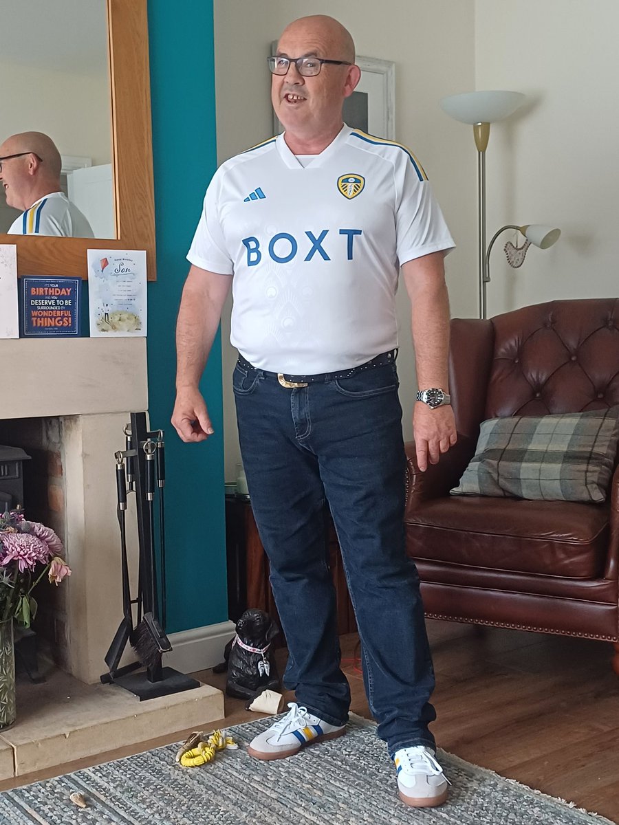 fluffyalderton's tweet photo. Always good having your birthday on yorkshire day #MOT https://t.co/twe9ro5Udc