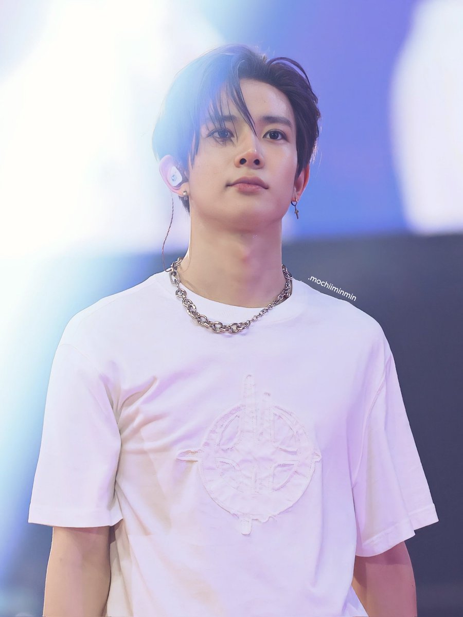 mochiiminmin's tweet photo. 230730 FATE IN SEOUL

Long hair, slicked back, white T-shirt. Style coded ✨

#HEESEUNG #JAKE #희슿 #제이크 #엔하이픈 #ENHYPEN #FATE_IN_SEOUL_D2 https://t.co/lIQH5lMEHI