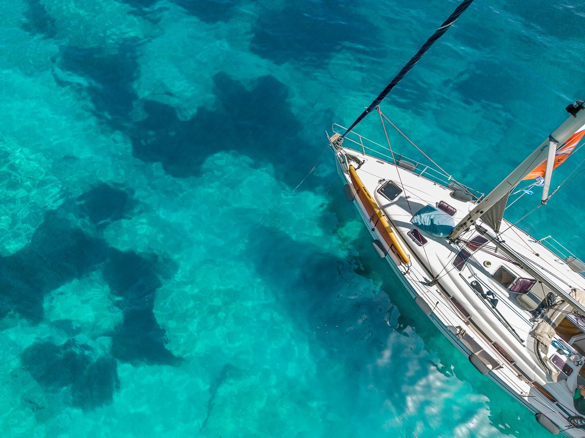 Babasails's tweet photo. Sneak a peek through the rocks for what awaits you this August.

⛵ https://t.co/cHOoZn755V
RSV: ☎️ +30 6934 854 854 ✉️ info@babasails.eu

#sail #halkidiki #visitgreece #babasails #sailing #greekislands #yacht #yachting #visithalkidiki https://t.co/NhQw7VLLkk