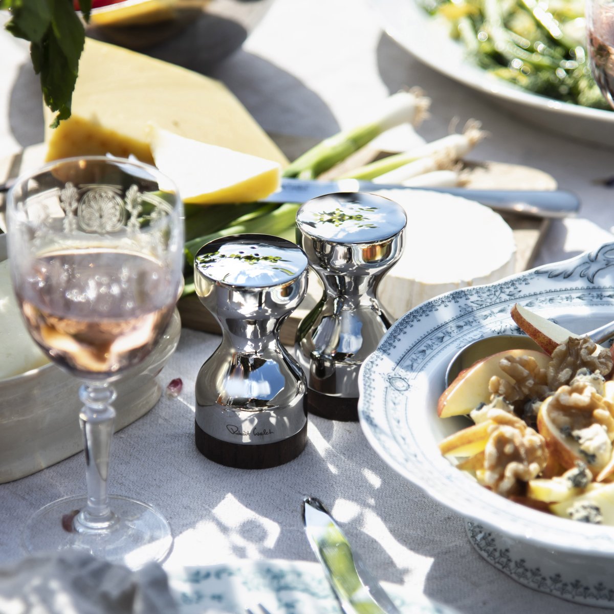 robertwelchuk's tweet image. Make the everyday beautiful with a Limbrey Salt &amp;amp; Pepper Shakers Set, made to last in 18/10 mirror-polished stainless steel: ow.ly/ecXA50PpQRj #RobertWelch #DesignClassics #SaltandPepper #OutdoorTable #SummerDining