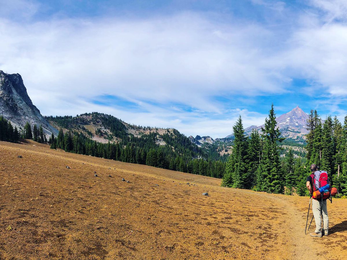 Deschutes National Forest tweet media