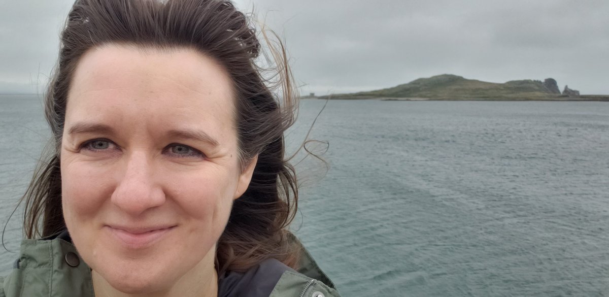 BreeHocking's tweet photo. This island is good for the soul. #Ireland #Howth #Derry https://t.co/fWR5wxoQA2
