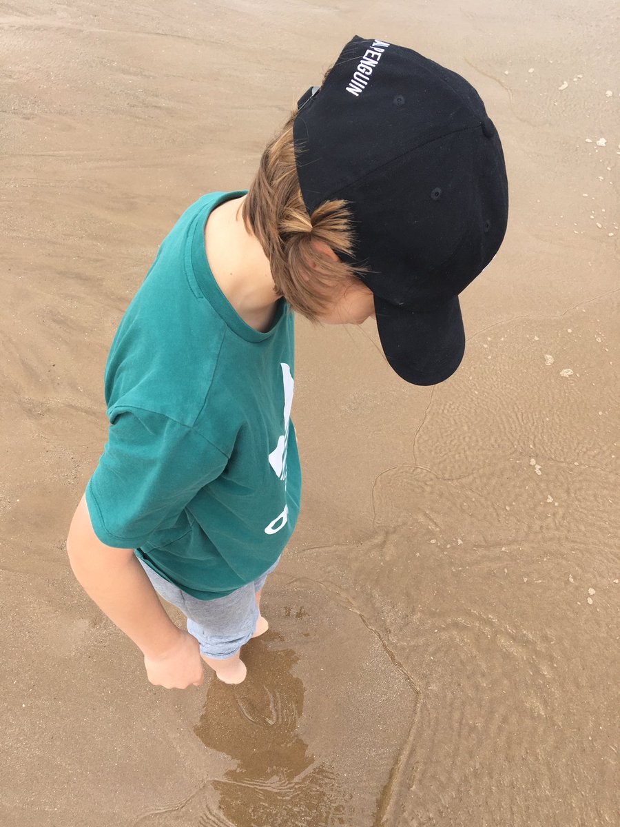 HamletBridget's tweet photo. #rmgoingout @rusheymeadgeog not quite a paddle in the sea 🥶but a walk along the edge, a great big pit and a sand octopus (all credit to Mr Hamlet for that one). 🐙 https://t.co/DrpxAGcyUf
