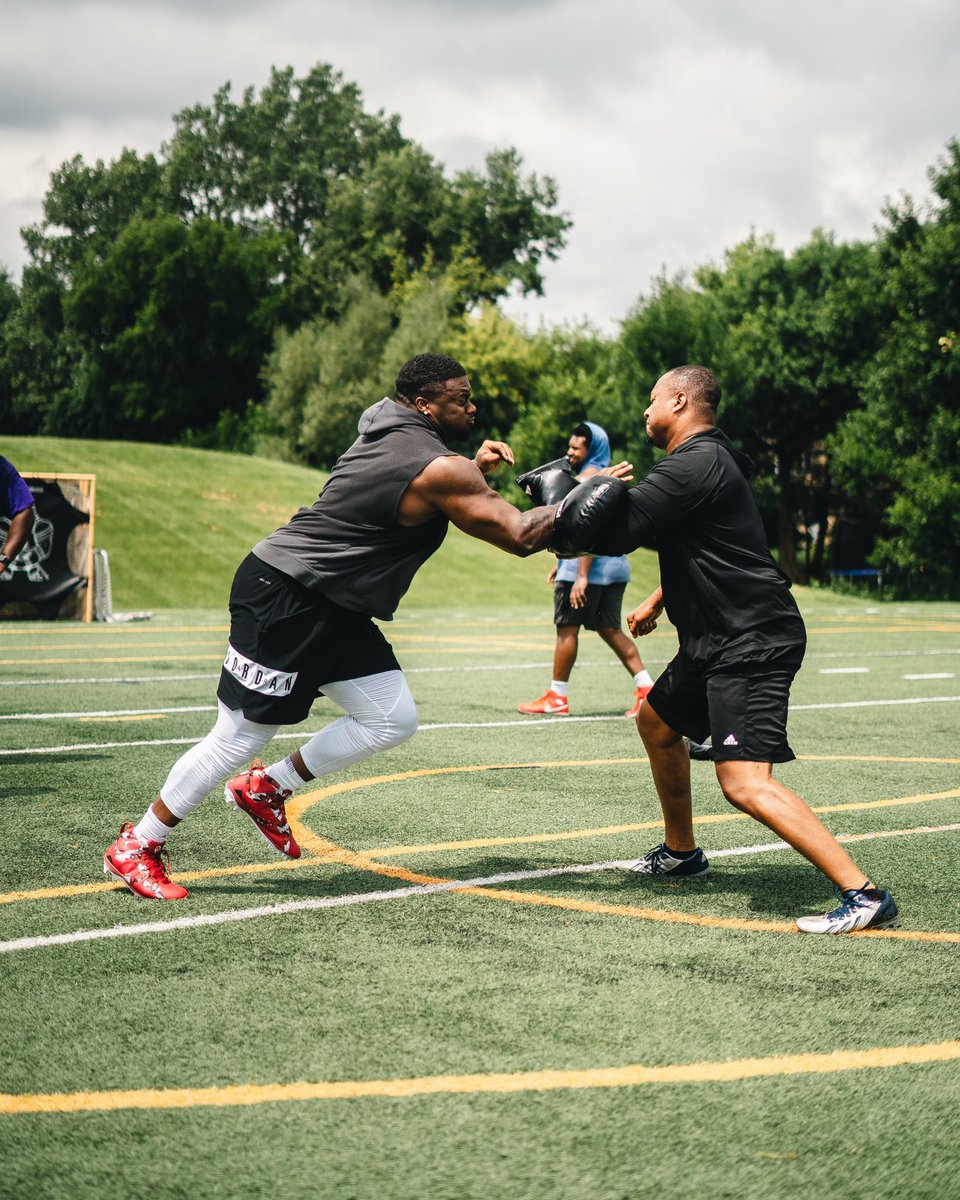 TGSFW's tweet image. DLine U Workouts!