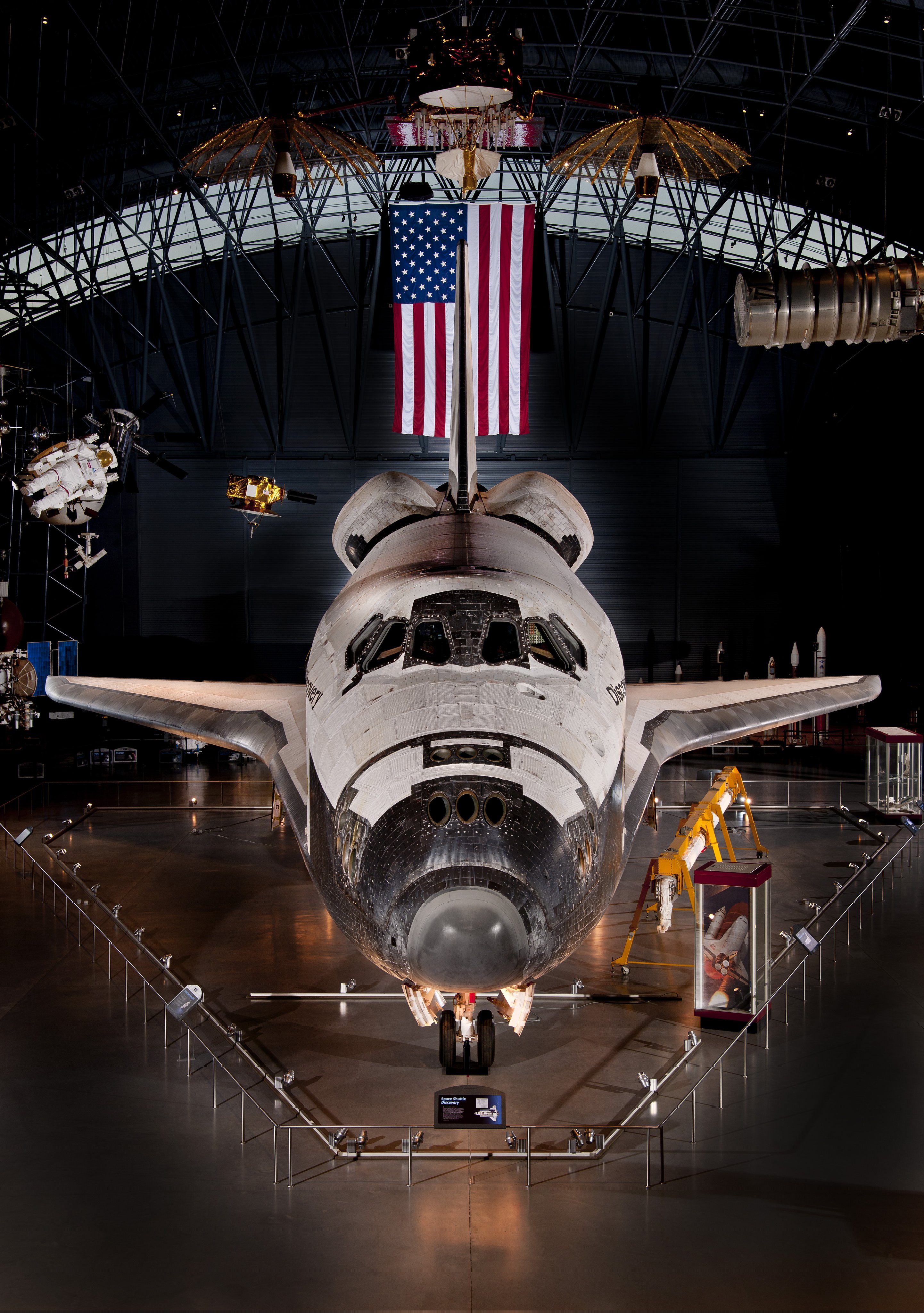 The Space Shuttle Discovery in the James S. McDonnell Space Hangar at the National Air and Space Museum's Steven F. Udvar-Hazy Center in Chantilly, Va