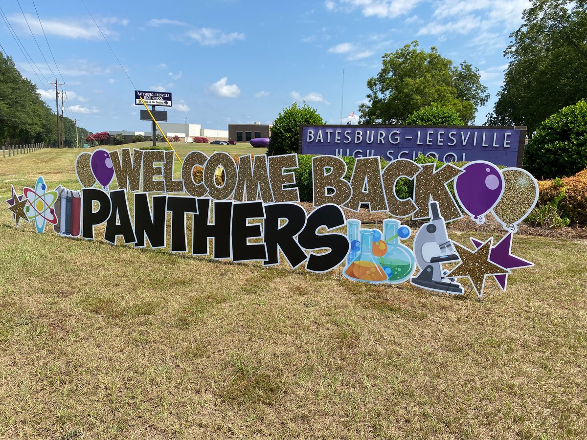 LexCounty_SD3's tweet photo. Today was the start of a beautiful new school year in #lex3! It was a joy to officially welcome students and staff back into our buildings. Let's do this! #pantherstrong #lexington3istheplacetobe https://t.co/8vsE9PpU71
