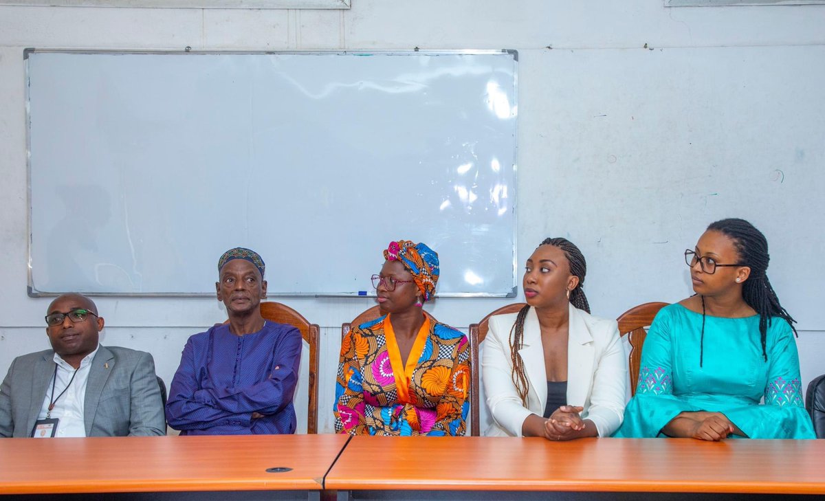 ansuten's tweet photo. Dans la même dynamique, ce Lundi 31 Juillet , ns avons lancé la formation de la deuxième cohorte composée de 12 jeunes lauréats en Développement Web au centre d’Innovation Technologique et de Certification de l’Université Nongo Conakry (UNC). 🎓

#ANSUTEN #DéveloppementWeb #RCUN https://t.co/o3AQRjU9oj