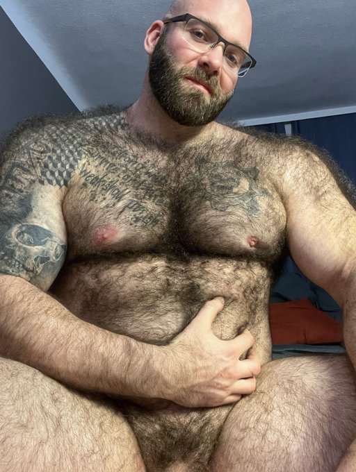https://t.co/eXGhPNiNBY ⬆️ contact me know if you want to cum fast!  You can post your dick / ass or<a href="/tag/bear"class="tags"><span>#bear</span></a><a href="/tag/hairy"class="tags"><span>#hairy</span></a><a href="/tag/musclebear"class="tags"><span>#musclebear</span></a><a href="/tag/hairybeardedcub"class="tags"><span>#hairybeardedcub</span></a>