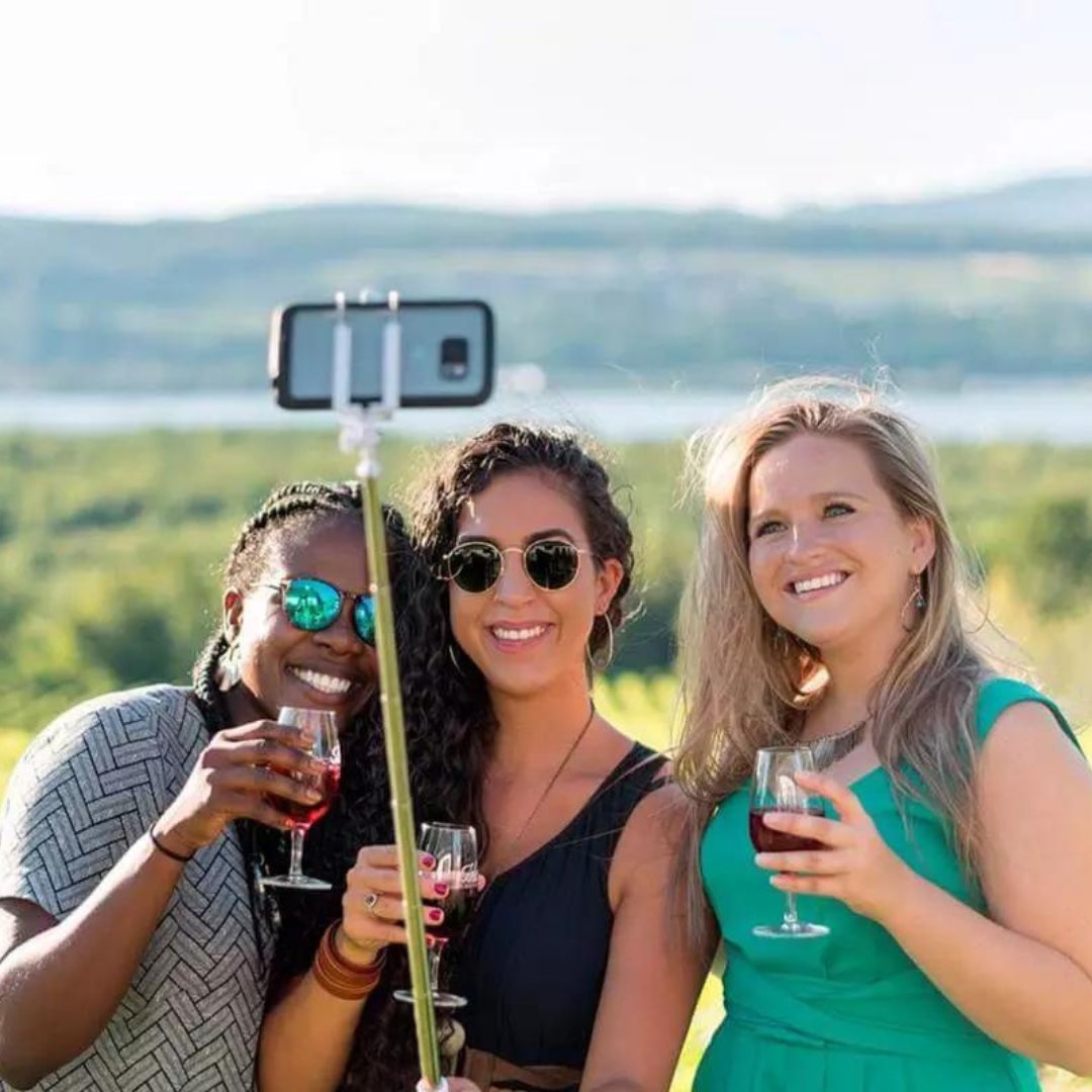 Have you ever explored the best wineries in Québec City and the surrounding area? Discover these unique wines in some of the province’s most beautiful vineyards. 🍇🍷😍 #quebeccite
 
👉 bit.ly/WineriesQuebec…