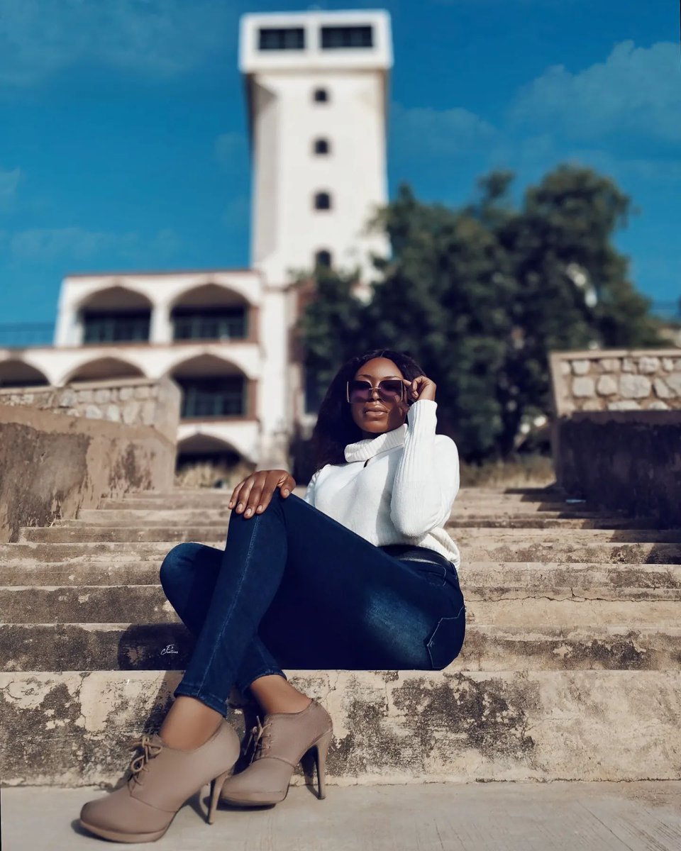 mobile_com01's tweet photo. Too glam to give a dam!.π
Shot on @Xiaomi
Photographs by @Emmanuel__Etum
#pictureoftheday #pexels #photography #mobilephotography #nigeriaphotographershub #africamodel #creativecritics https://t.co/uqHylD3AT1