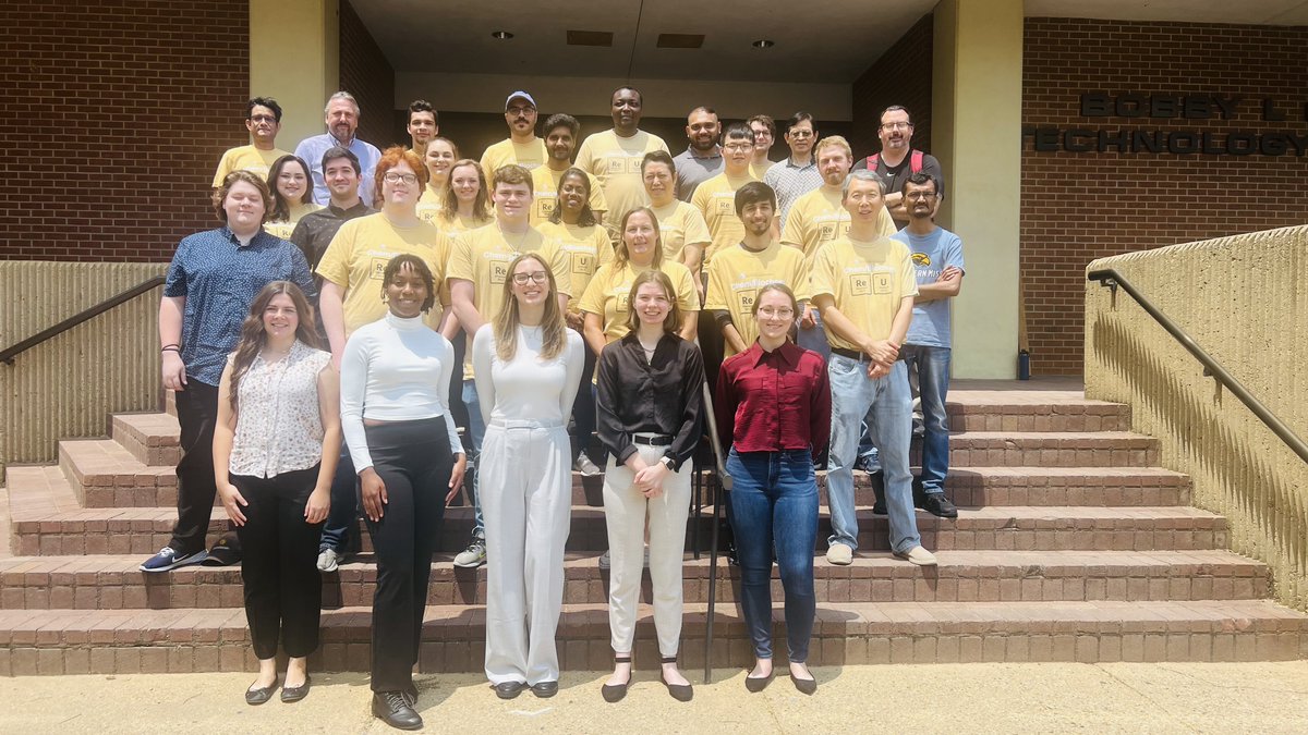SongGuoUSM's tweet photo. The final oral presentations from our REU students. Can't be more proud of what they have accomplished in this summer! https://t.co/d1DTiA9tmt