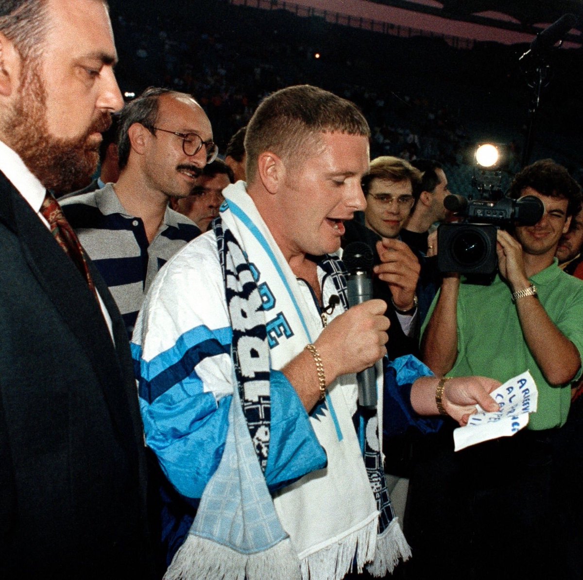 Gazza signs for Lazio ✍️