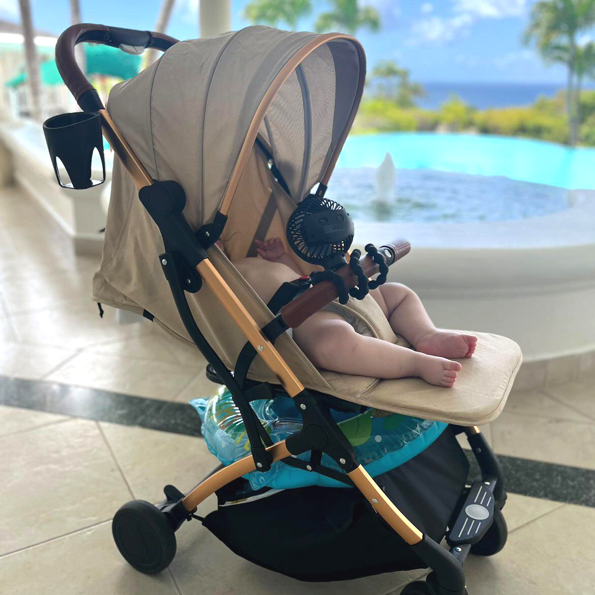 LejouxStroller's tweet photo. Summer vibes just got easier with Lejoux! 🌞 Let the little ones enjoy the sun and pool without leaving your side. 🤍 

#lejoux #lejouxstroller
#raisingbabies
#mumvlog
#mumbloggeruk
#toddlersofinsta
#babywanderlust
#buggy
#foldablestroller https://t.co/BfnaVzUrYM