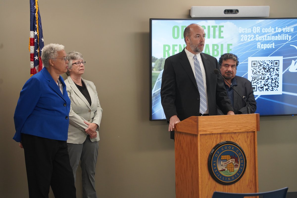 ToniPreckwinkle's tweet photo. Today, we announced our first power purchase agreement which will make 24% of all Cook County buildings solar powered by 2025 - and it's just the first step of going 100% renewable by 2030. Proud of this major step forward! #RenewableEnergy #CleanCook https://t.co/GboGUAbwwZ