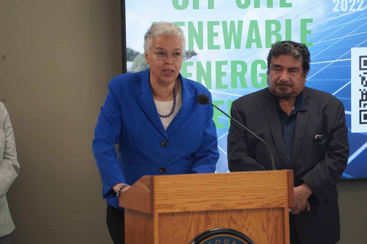 ToniPreckwinkle's tweet photo. Today, we announced our first power purchase agreement which will make 24% of all Cook County buildings solar powered by 2025 - and it's just the first step of going 100% renewable by 2030. Proud of this major step forward! #RenewableEnergy #CleanCook https://t.co/GboGUAbwwZ