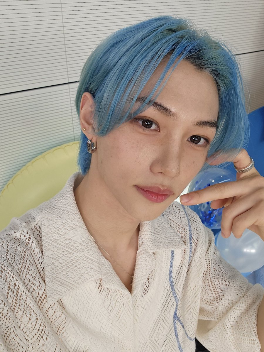 _PancakePlant_'s tweet photo. Felix on bubble 🫶

#Stay5thAnniversary #StrayKids #partysnotover #Felix #bubble #YouMakeStrayKidsStay https://t.co/REozQNPVxH