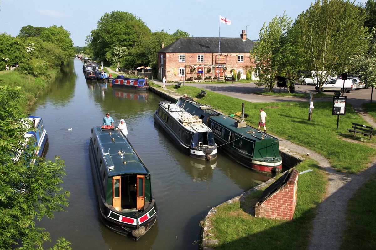 August is here! bit.ly/3EWHnbx

Whether you wish to stroll through stately homes and gardens, bask in the countryside as the sun sets, or take to Wiltshire’s famous waterways, there’s no better time than now!