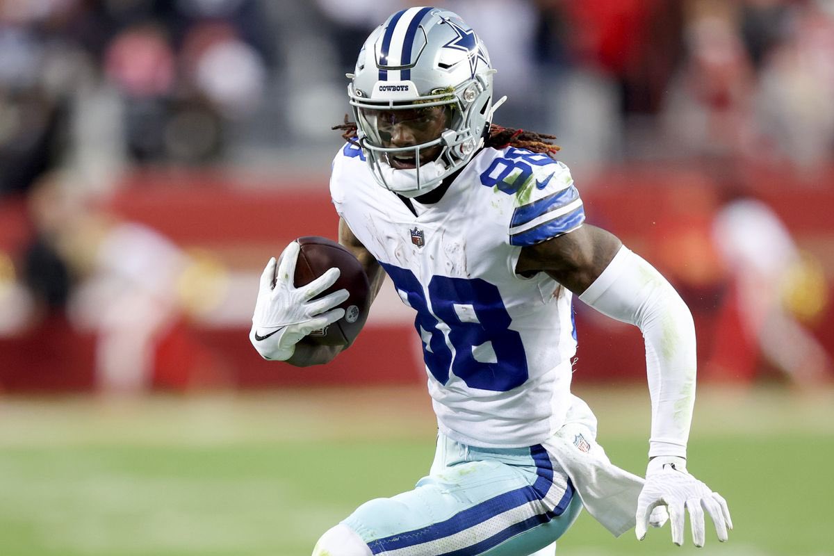Zirksee's tweet photo. CeeDee Lamb lands at #34 on the NFL’s
Top 100 players list while Ja’Marr Chase comes in a few spots behind at #39. Glad the players know the talent that is CeeDee Lamb 🔥 https://t.co/pAcZv20imX
