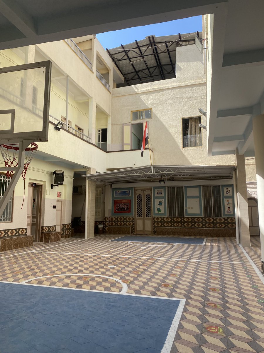 elesawy50's tweet photo. وما ترجعونا تانى كدة لحصة كابتن جيهان و كانتين السير يوستينا و ايام ما كنا لا نحمل هماً ♥️ https://t.co/8i5hTqHiQC