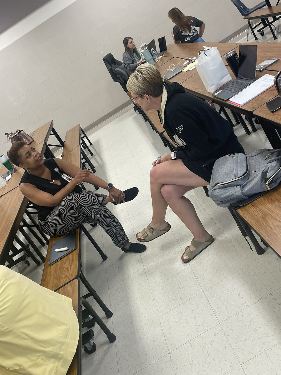 EGrindele's tweet photo. Austin MS RLA teachers are fully engaged and ready to dig into the new learning plans. 
#2023-2024
@ambermhope @Aleahcr @SKReeves_GISD @mrs_nrwashin @GISDTLD https://t.co/bSovn903Nh