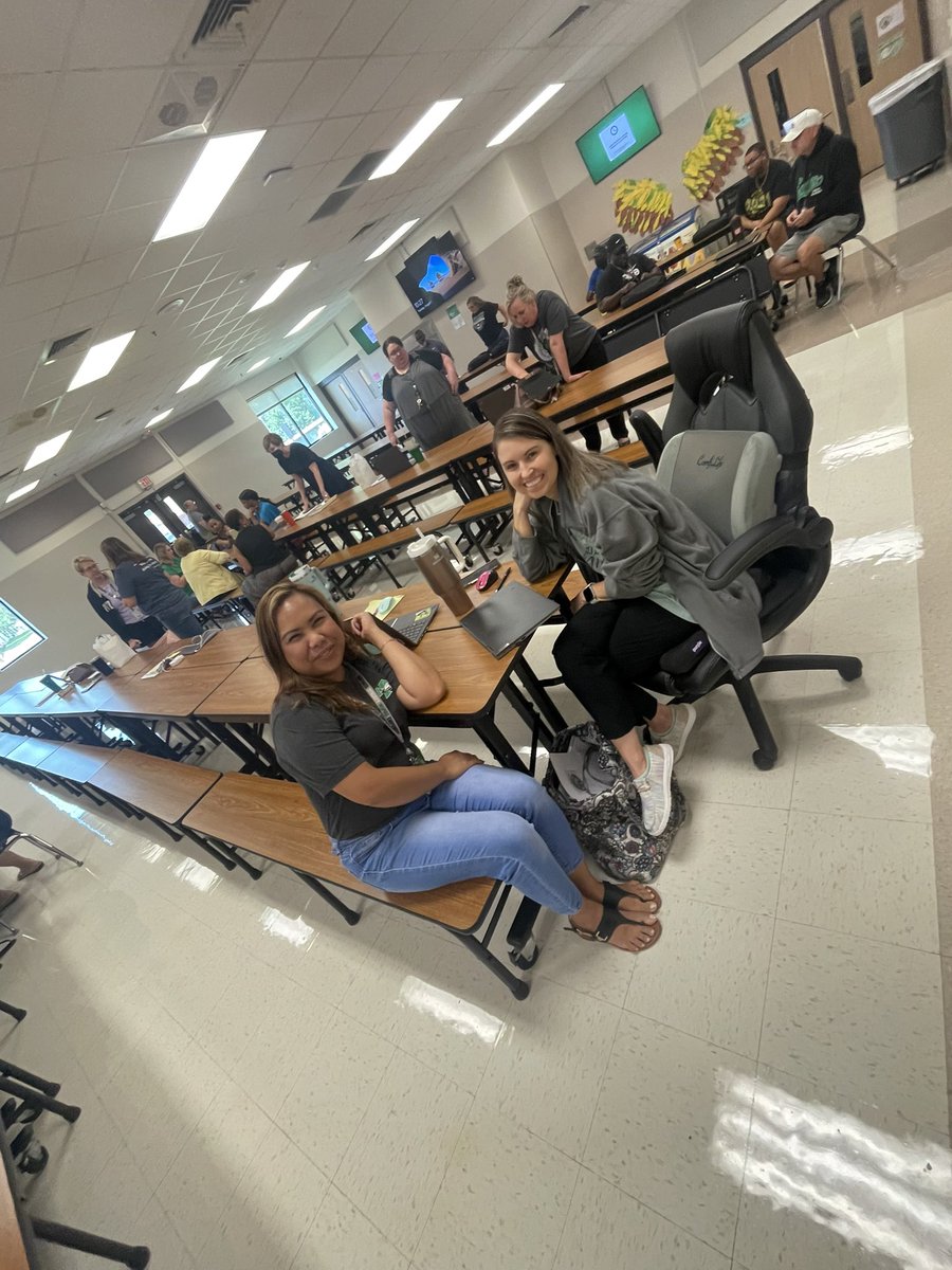 EGrindele's tweet photo. Austin MS RLA teachers are fully engaged and ready to dig into the new learning plans. 
#2023-2024
@ambermhope @Aleahcr @SKReeves_GISD @mrs_nrwashin @GISDTLD https://t.co/bSovn903Nh