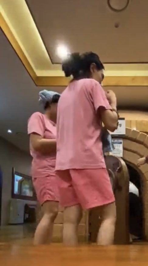 HappdyS's tweet photo. @satoootorilang @mikslmnc Isipin mo gaano sya kapayat bih tas sasabihan mong mangangabit pa sya? Like wtf hahahaha https://t.co/GdBKpCLrKN