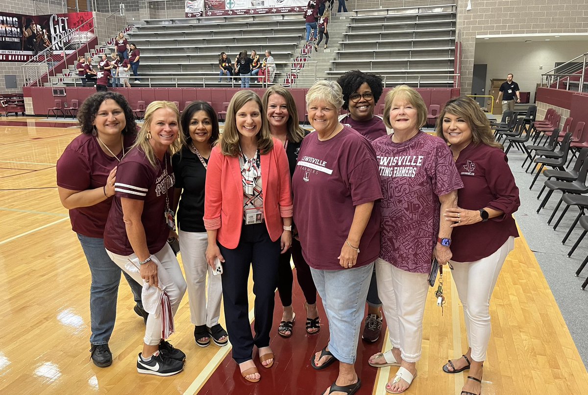 We are ready to pour into our students, staff, and community @LewisvilleHS @LewisvilleISD @loridrapp #onelisd #farmerpride