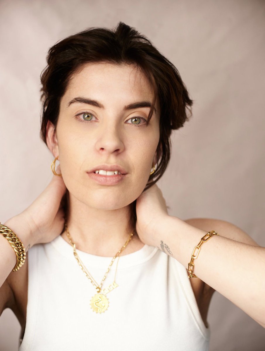 JemimaJOsborne's tweet image. Rep by @talent_ap and looking for any casting directors who might have a role for me?👀

Headshots 📸 @JamesMelia 

#actor #headshot #showreel 
Show reel below
👇 

youtu.be/B0ZgrpPSKcA