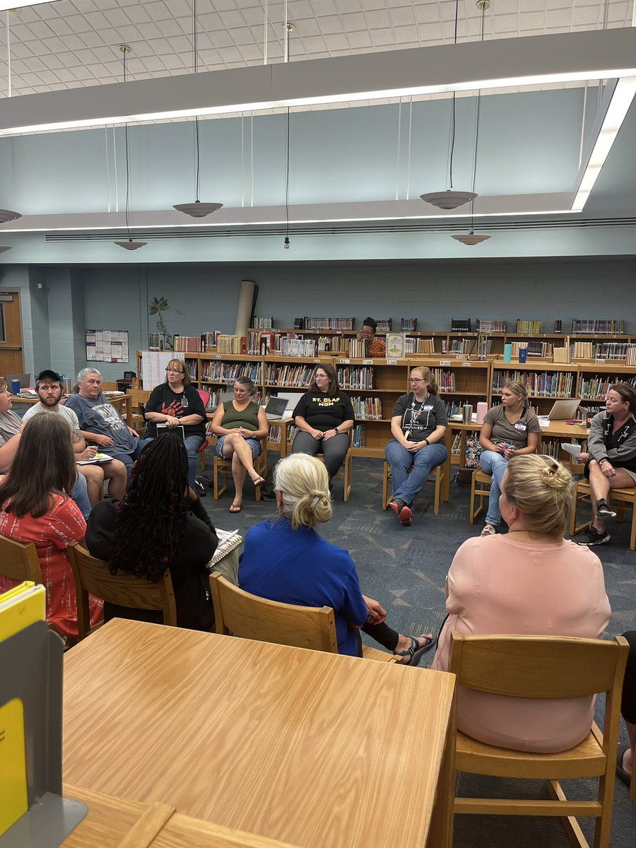 KCPS_Pitcher's tweet photo. “How do we know when our students are appropriately challenged? What should we look for to know when to offer additional support and when to step back?” #PBLtraining @iDoSchool https://t.co/SLGFCvnB3U