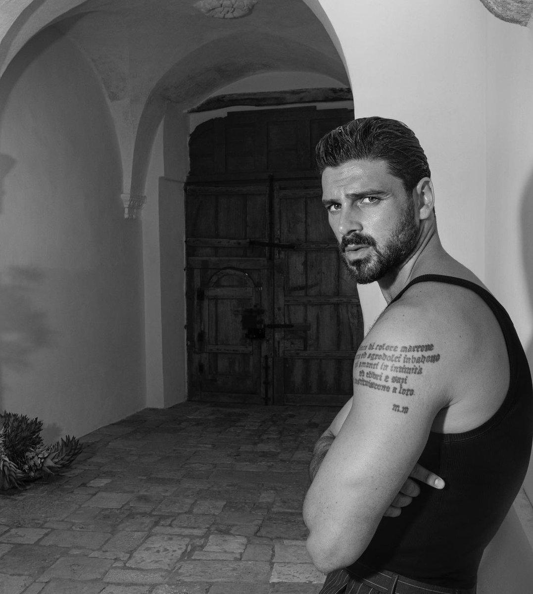 Bruce Wayne tweet media