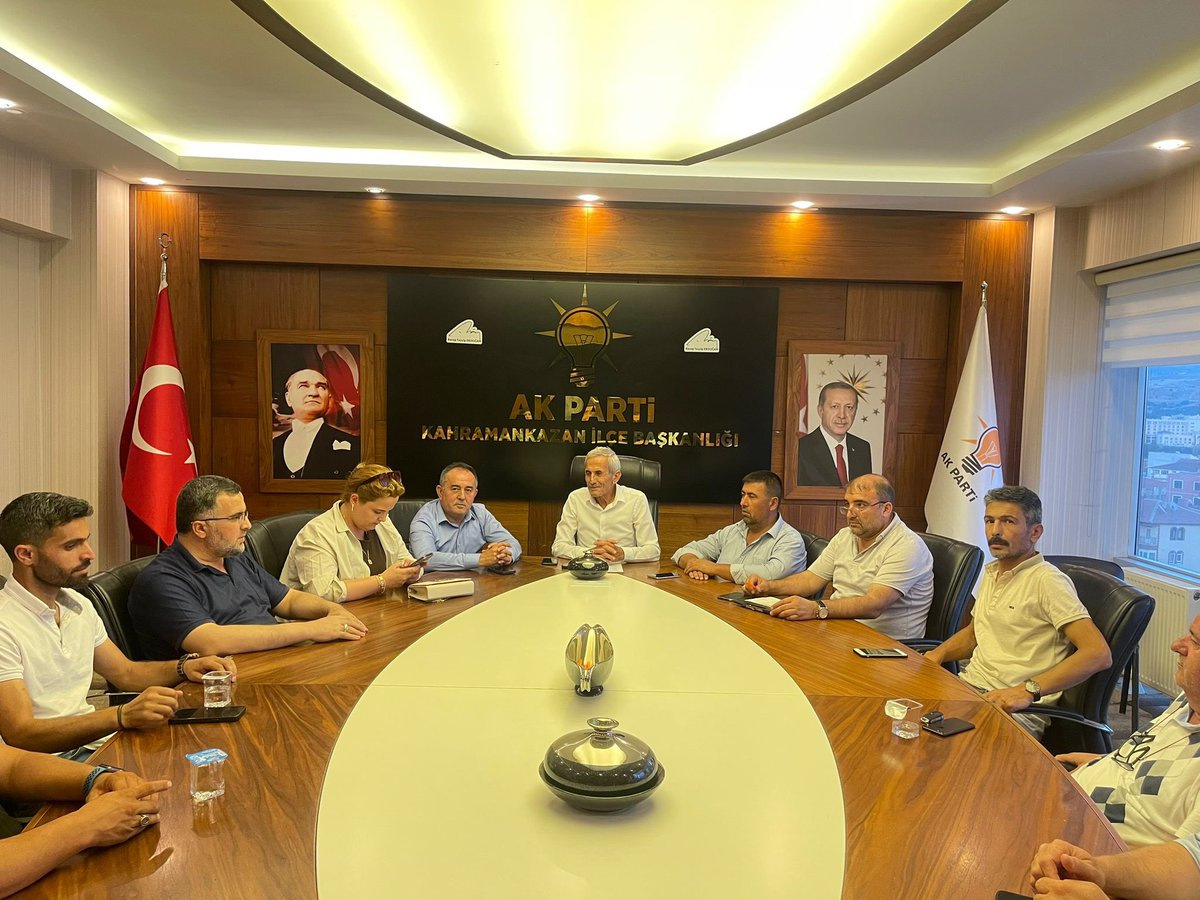 AKPARTIKAZAN's tweet photo. Haftalık Olağan Yönetim Kurulu Toplantımızı İlçe Başkanımız Sn. Ahmet Ceylan Başkanlığında gerçekleştiriyoruz. Toplantımız hayırlara vesile olsun. https://t.co/ggladIMrNh