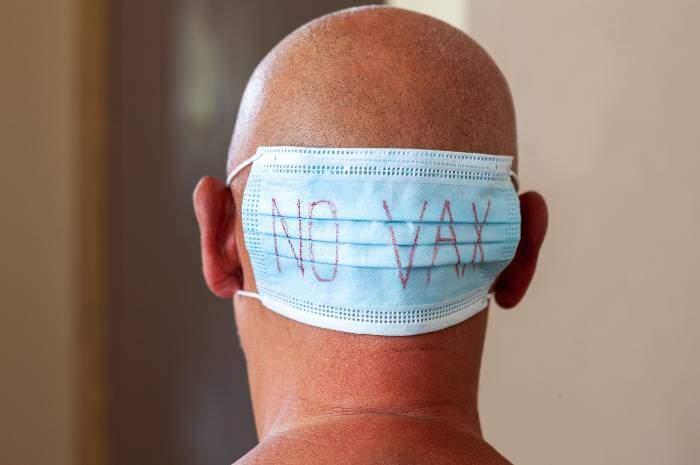 CavaliereNero17's tweet image. Autodefinendovi #NoVax non fate altro che alimentare il #pregiudizio di un&apos;#etichetta creata ad arte dal sistema per dividere il popolo in due.