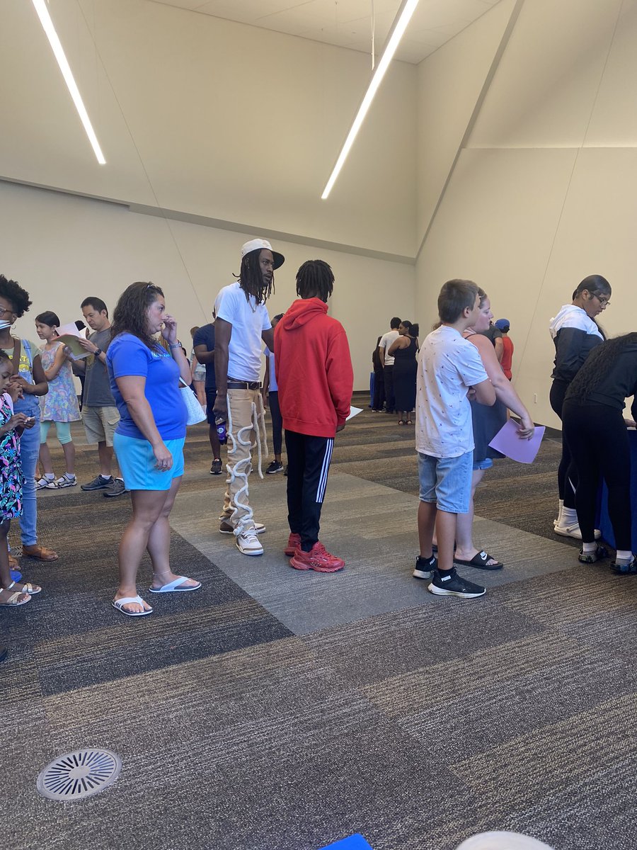 Explore_Johnson's tweet photo. Registering our Jaguars and getting them excited for the Explore Experience!! @ExploreJCPS https://t.co/banKDgyni9