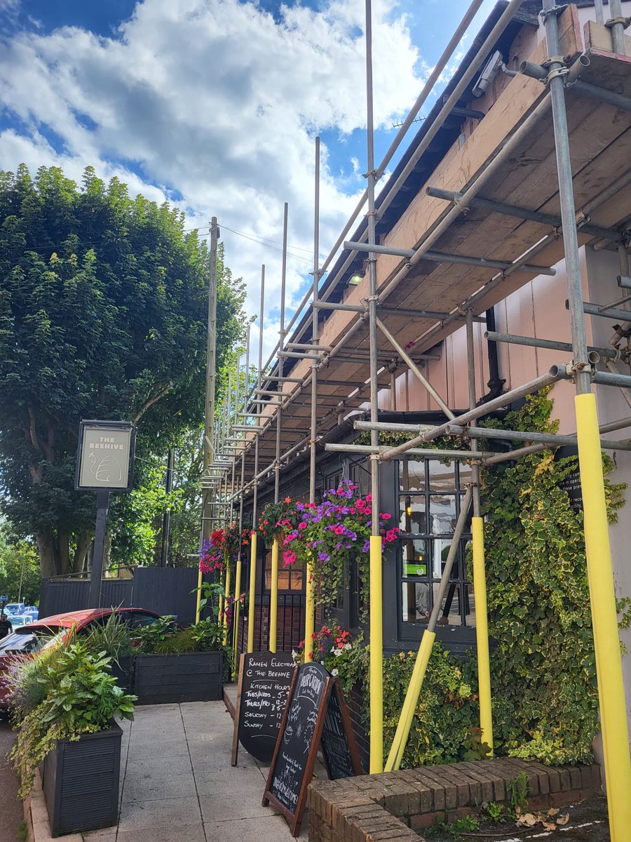 🐝🚨EXCITING ANNOUNCEMENT!🚨🐝
We will be closing this Sunday (6th of August) to under-go a refurbishment inside and out and re-opening Friday 25th of August in the evening! With a fabulous new look!🐝🍺🥂
JOIN US FOR CLOSING NIGHT WITH RESIDENT DJ’s REMINISCENT SOUND!!🪩💃