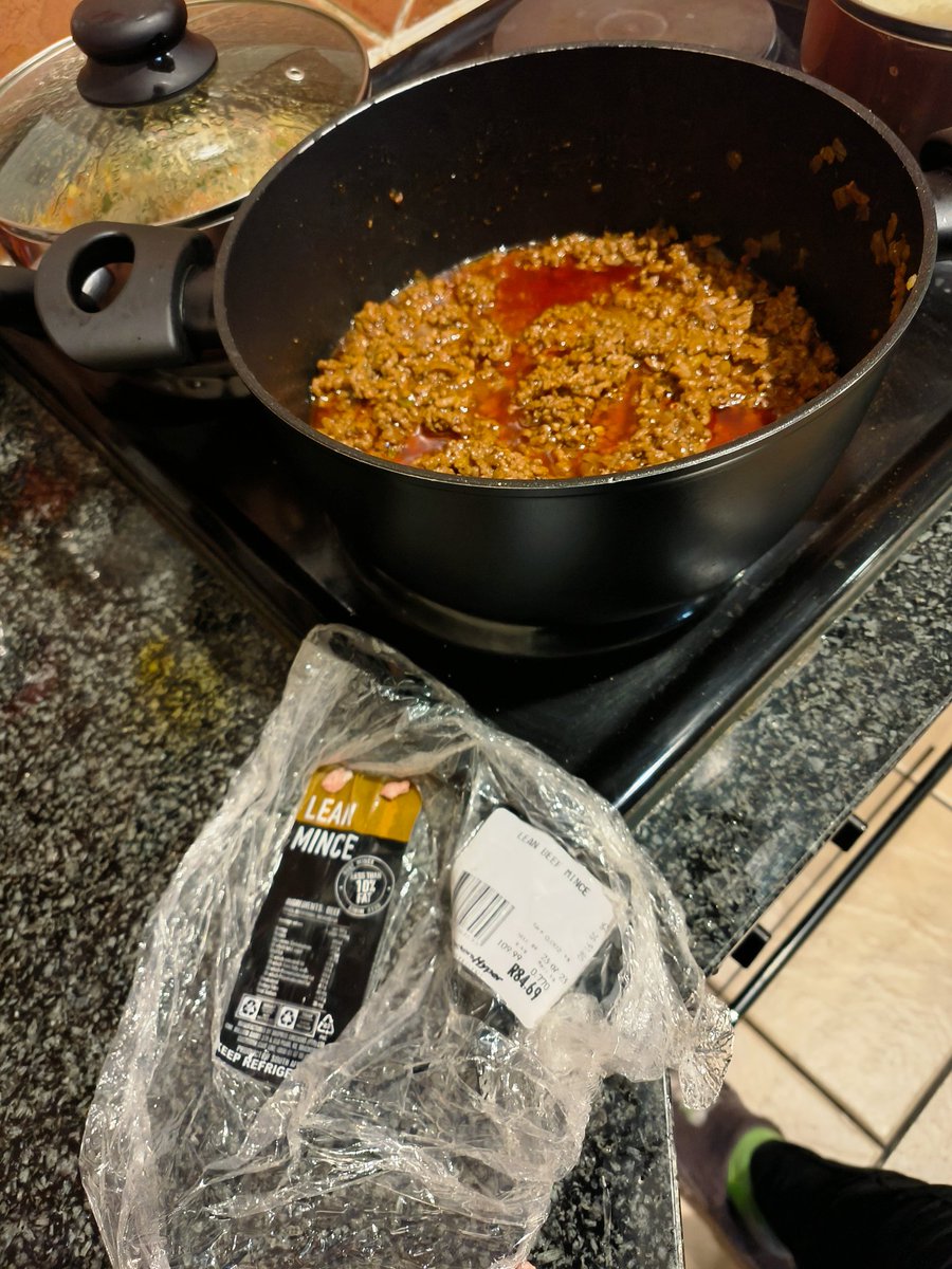 MsQ_sqrd's tweet photo. Lean mince from @CheckersSA!!! If this is lean then what's the normal mince like😩😩😩 https://t.co/lkmTGa2ool