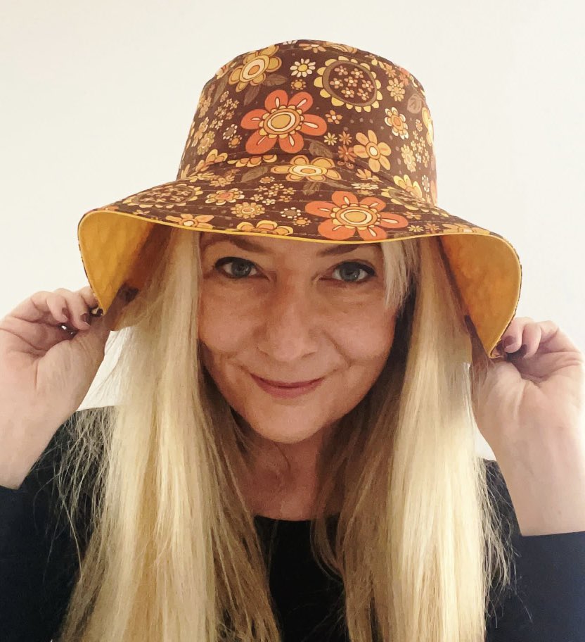 Dreaming it’s still the 1970’s 🌻

etsy.com/uk/listing/153…
#70s #CraftBizParty #CraftCluster #etsyhandmade #etsystore #artistsupport #BestOfBritish #etsyfinds  #1970s #HandmadeInUK