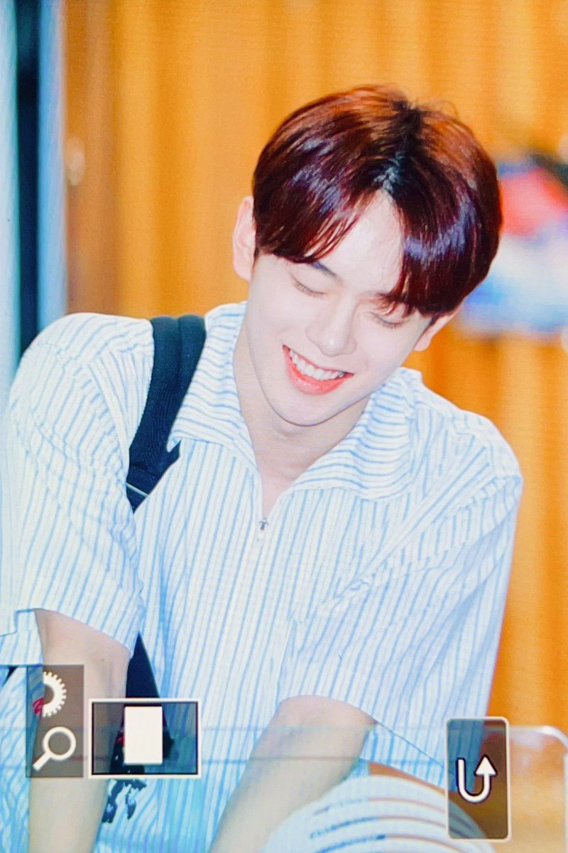 Playtag_125's tweet photo. 230801 부어서 모생겻대
#베리베리 #VERIVERY #유강민 #강민 #KANGMIN #세상존잘유강민 @by_verivery https://t.co/jRYgSoJ8hZ