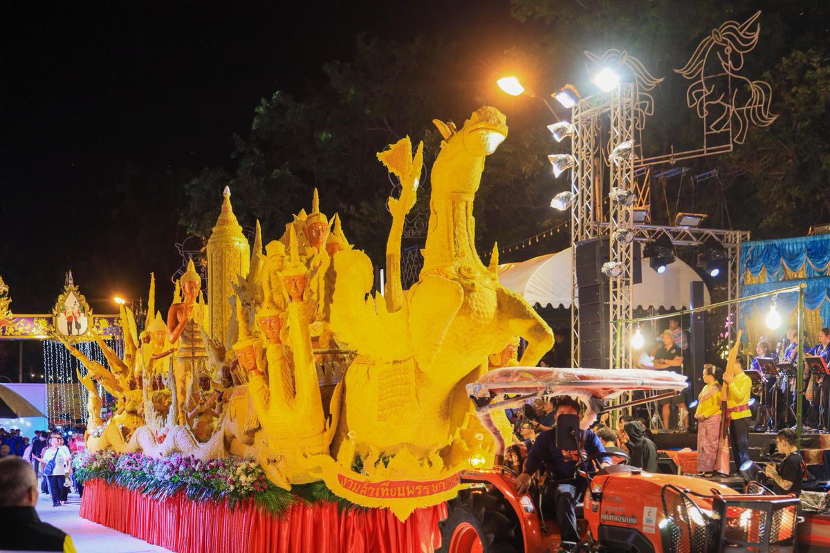 IndiainThailand's tweet photo. Amb Nagesh Singh attended Ubon’s #candlefestival, which marks the start of 3-month Buddhist Lent period &amp; celebrates #AsanhaBucha day. 

Asanha Bucha commemorates Lord Buddha’s first sermon to five disciples wherein he explained the Four Noble Truths of Buddhism in #Sarnath 🇮🇳. https://t.co/1FLDyMxqGx