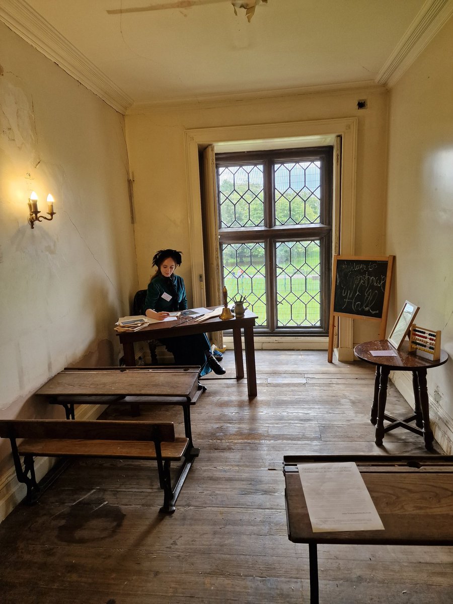WythenshaweHall's tweet image. We absolutely loved our Very Victorian day. The children enjoyed searching for the answers to our quiz, engaging with volunteers in costume, doing handwriting in the schoolroom, and playing with old-fashioned toys. #learningthroughfun #LoveWythenshaweHall