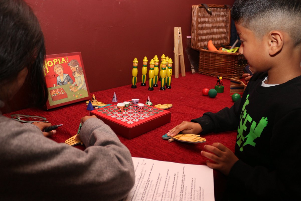 WythenshaweHall's tweet image. We absolutely loved our Very Victorian day. The children enjoyed searching for the answers to our quiz, engaging with volunteers in costume, doing handwriting in the schoolroom, and playing with old-fashioned toys. #learningthroughfun #LoveWythenshaweHall