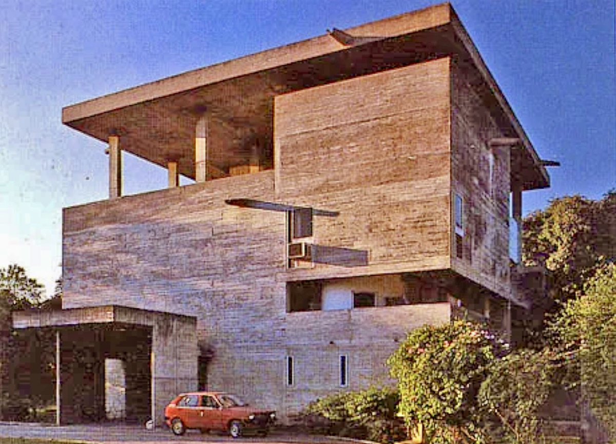 Baukunstacademy.com presenta:

.
Villa Shodhan
Ahmedabad, India
Le Corbusier, arquitecto
1951-1952
.
#baukunstacademy #modernarchitecture #architecture #arquitectura #arquitecturamoderna #lecorbusier #concrete #space