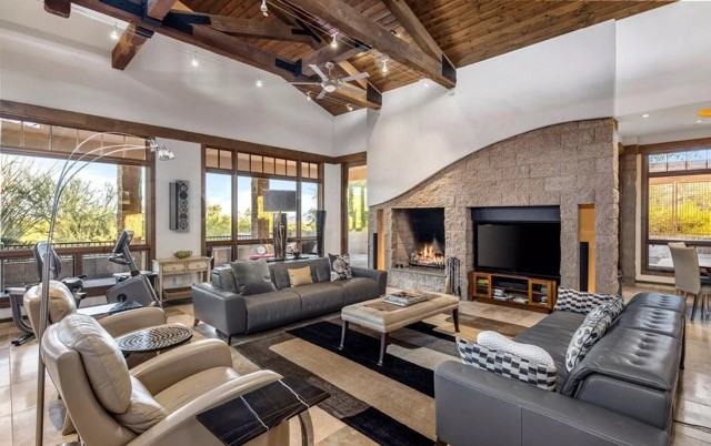 LuxuryAZRealtor's tweet photo. 🌄 #JustListed: Welcome to the epitome of luxury living in DC Ranch! Nestled along the 6th hole of the prestigious DC Ranch Golf Course, this magnificent custom home offers an unparalleled combination of elegance, comfort, and breathtaking views. https://t.co/Wfir12CPzu