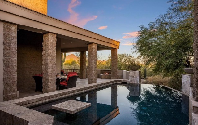 LuxuryAZRealtor's tweet photo. 🌄 #JustListed: Welcome to the epitome of luxury living in DC Ranch! Nestled along the 6th hole of the prestigious DC Ranch Golf Course, this magnificent custom home offers an unparalleled combination of elegance, comfort, and breathtaking views. https://t.co/Wfir12CPzu