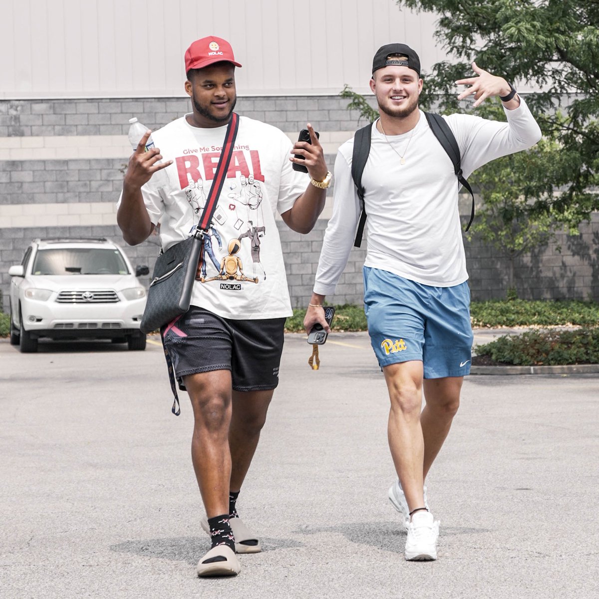 Happy Report Day 2023 🏈

Pitt Panthers arriving for camp 📸

#H2P » #WeNotMe