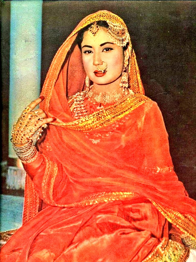 FcMeena's tweet photo. Mallika-E-Jazbaat #MeenaKumari ji ko Youm-E-Paidaish mubarak 🙏
To the Doyenne of Indian Cinema, who romanced the camera like no one did, who spoke dialogues like no one did, who bared her soul in a way no one can, &amp; in doing so making our lives richer like no one did ❤️‍🔥🧡💫🙌 https://t.co/c9TV2d2ycL