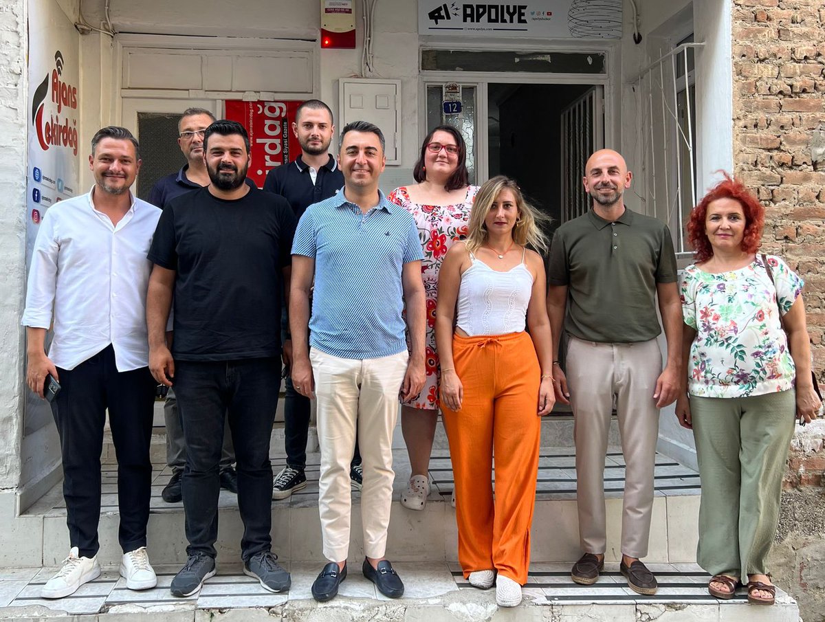 cem_avs's tweet photo. Bugün il başkanımız @HsnCebi ile Süleymanpaşa Basın Mensupları Derneği’ni ziyaret ettik. 

Dernek başkanımız Abdullah Yalçın’a ve dernek yönetim kurulu üyelerine misafirperverliklerinden dolayı çok teşekkür ederim. https://t.co/27i6xkU19g