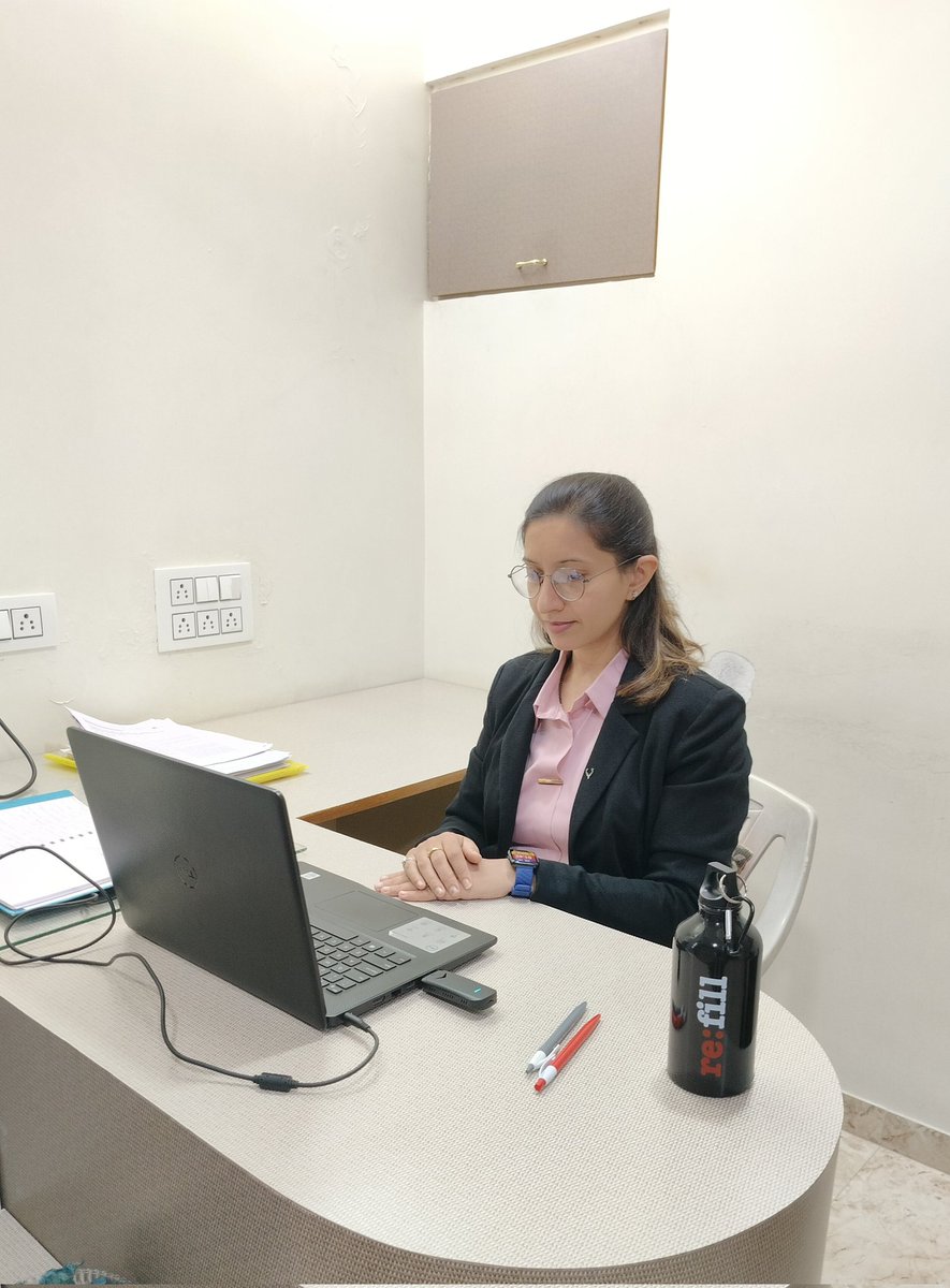 dr_rupareliya's tweet photo. Ph.D. in Physiotherapy ✅

Happy to share with you all a major milestone! I have successfully completed my Ph.D. Viva Voce in July 2023 🎓 https://t.co/ZBNtXIGHWJ