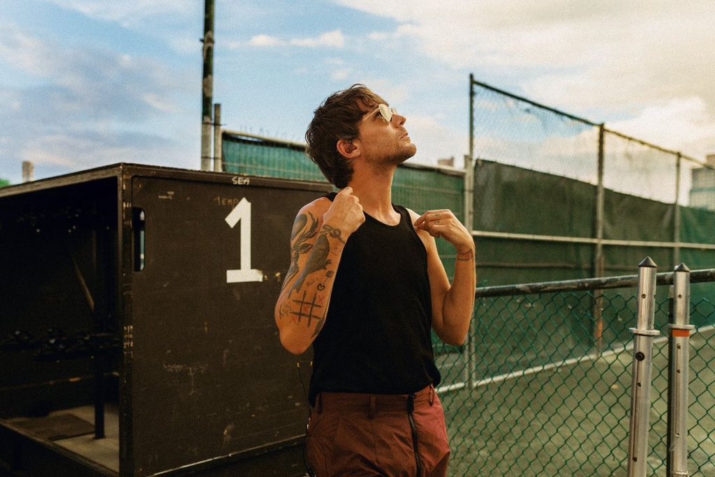 grapejvicerry's tweet photo. what are we calling this era of louis ? https://t.co/hCl96LziIy